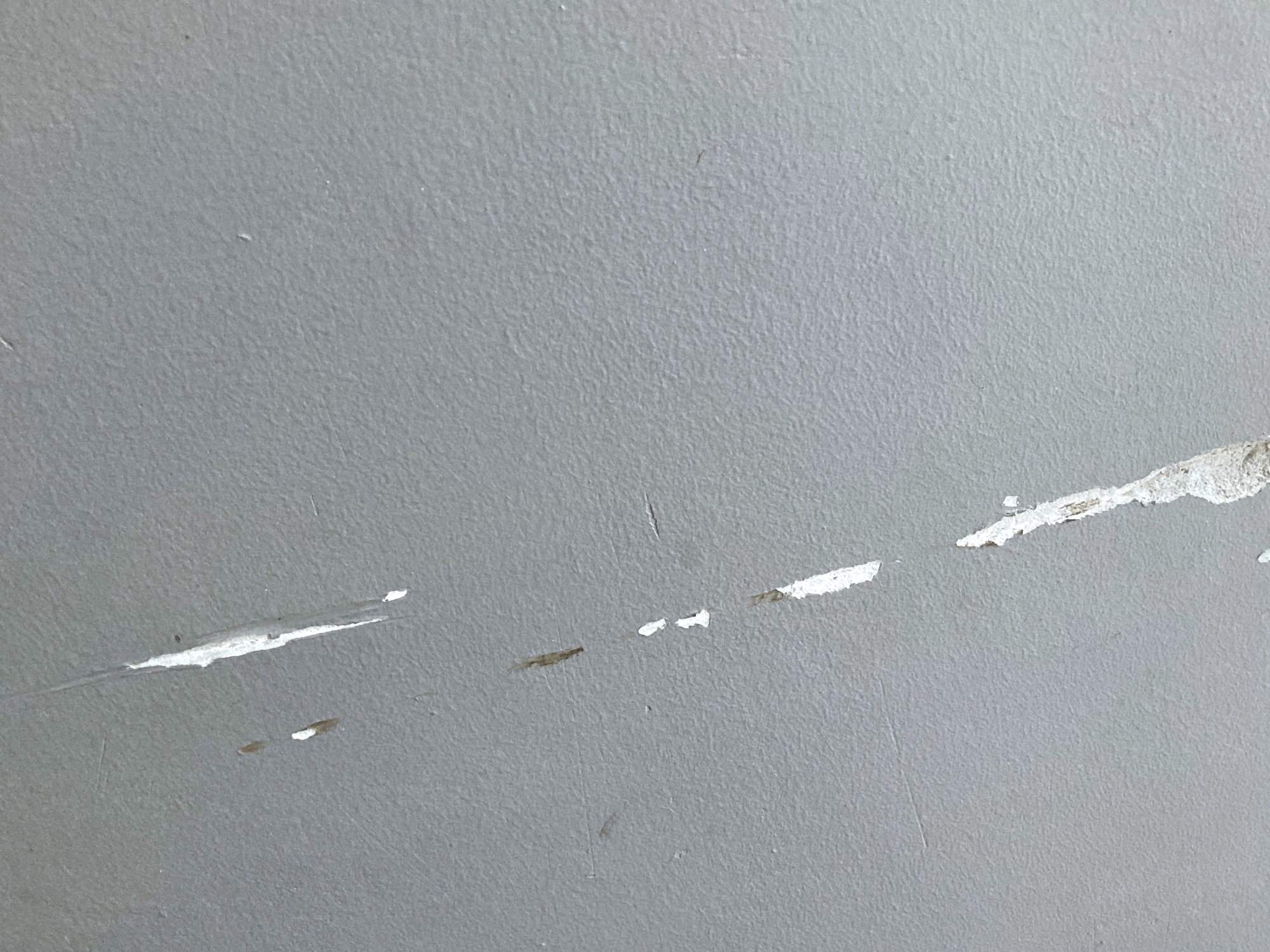 how to fix chipped paints